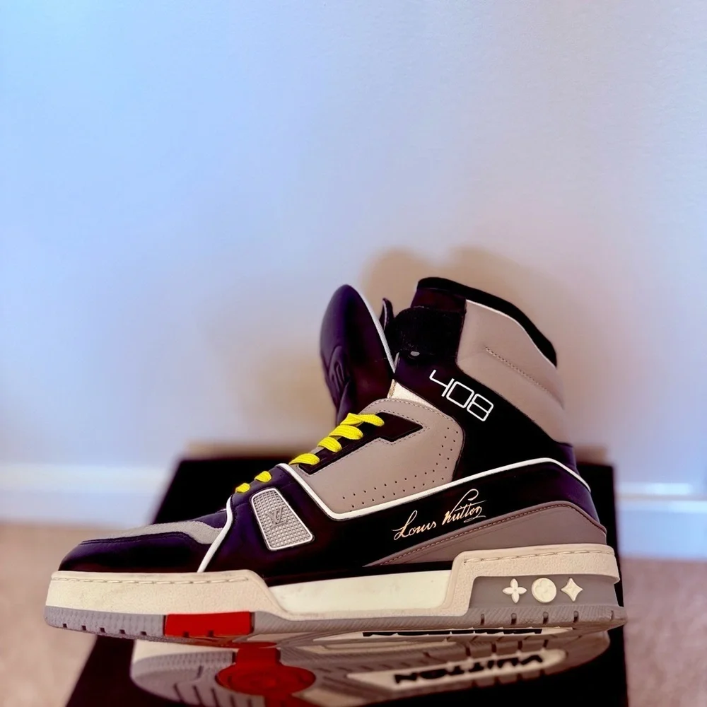 Louis Vuitton LIMITED EDITION LV Black and Gray High-Top Sneakers Virgil Abloh - Picture 13 of 16